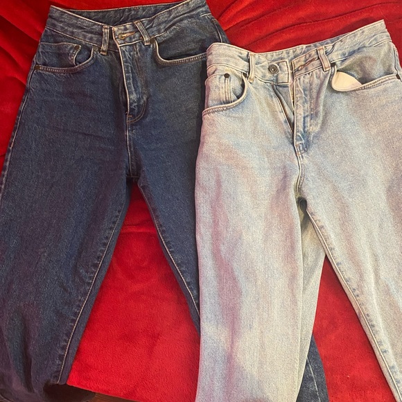 Two ragged priestess mom jeans light and dark wash - Picture 2 of 8